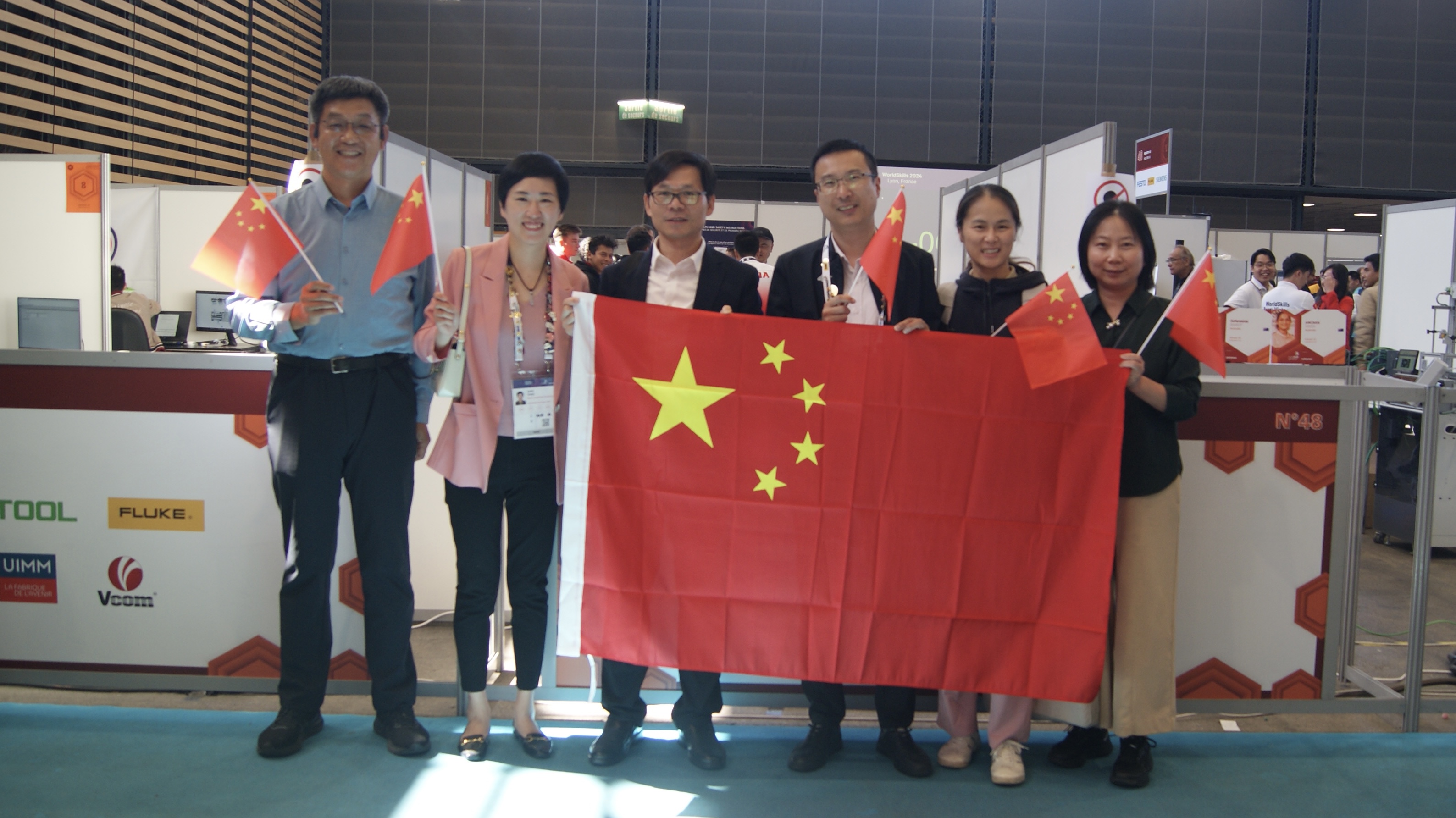 世界冠军！科创职院卢俊威、谢辉铉夺得第47届世界技能大赛金牌！